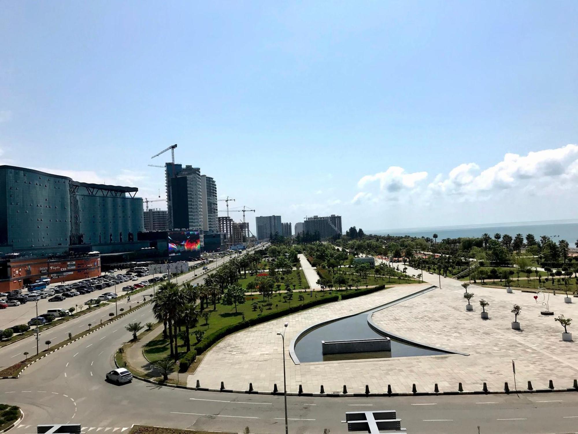 Orbi Beach Tower Aparts Batumi Ngoại thất bức ảnh