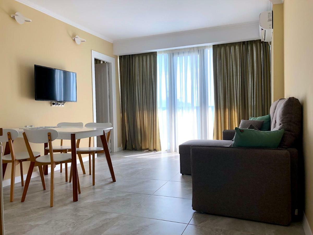 Orbi Beach Tower Aparts Batumi Ngoại thất bức ảnh